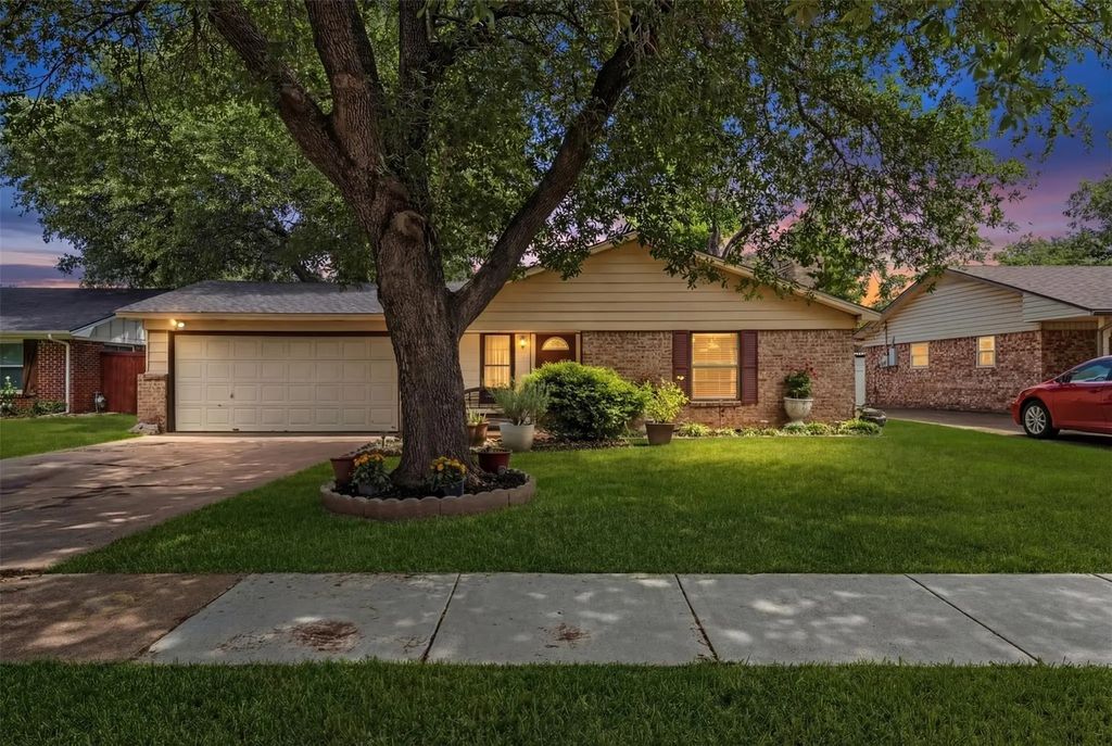 1132 Kris Street, Irving