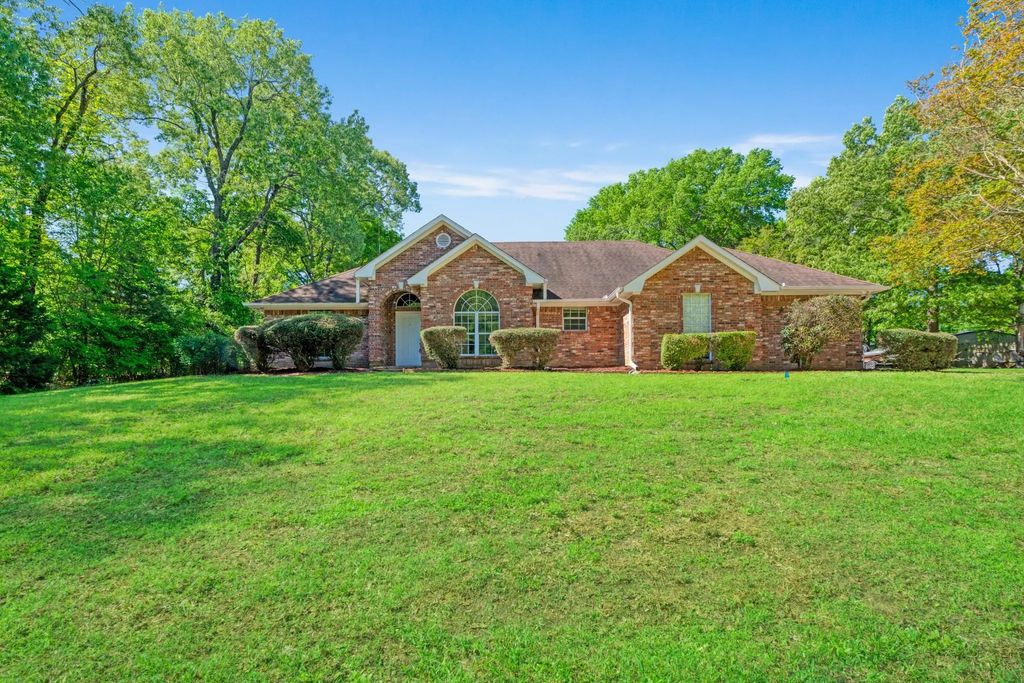 239 Deer Valley Drive, Powderly
