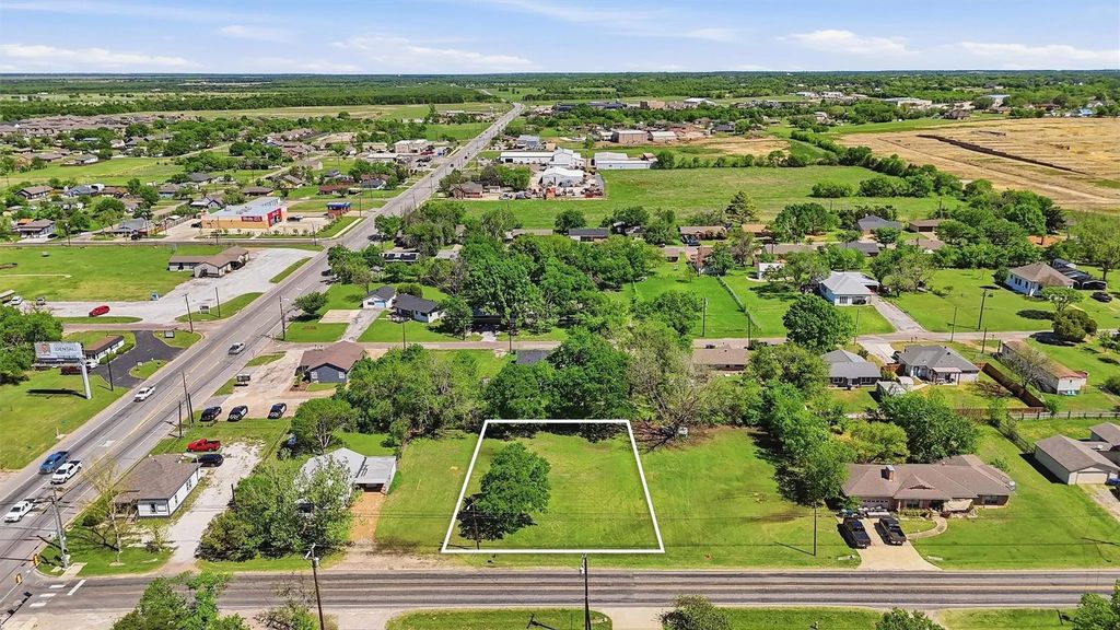 104 E Main Street, Gunter