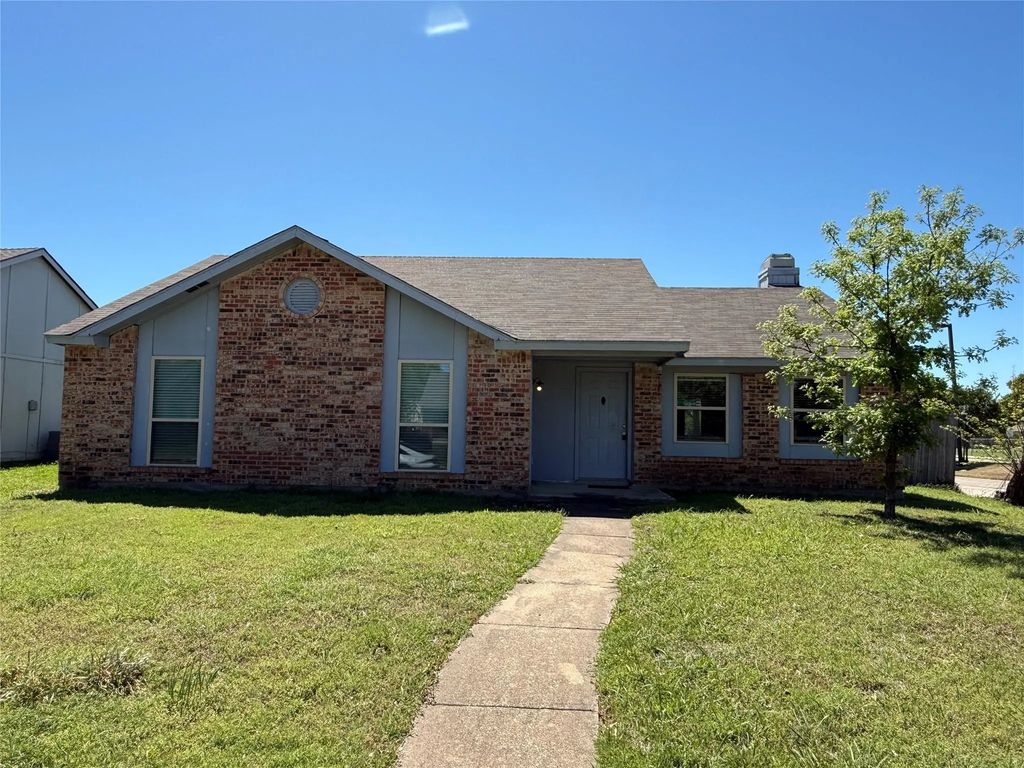1300 Rivercrest Boulevard, Allen