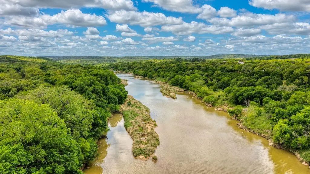 747 Seybold Road, Mineral Wells