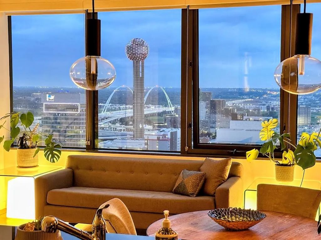 1200 Main Street 2402, Dallas