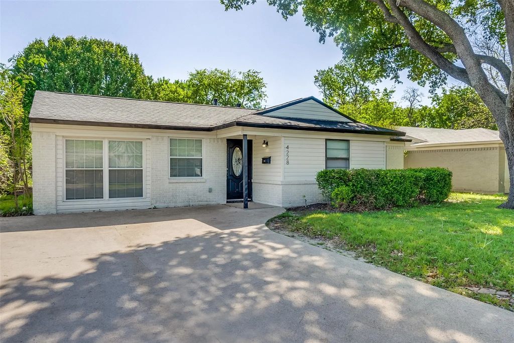 4228 Motley Drive, Mesquite