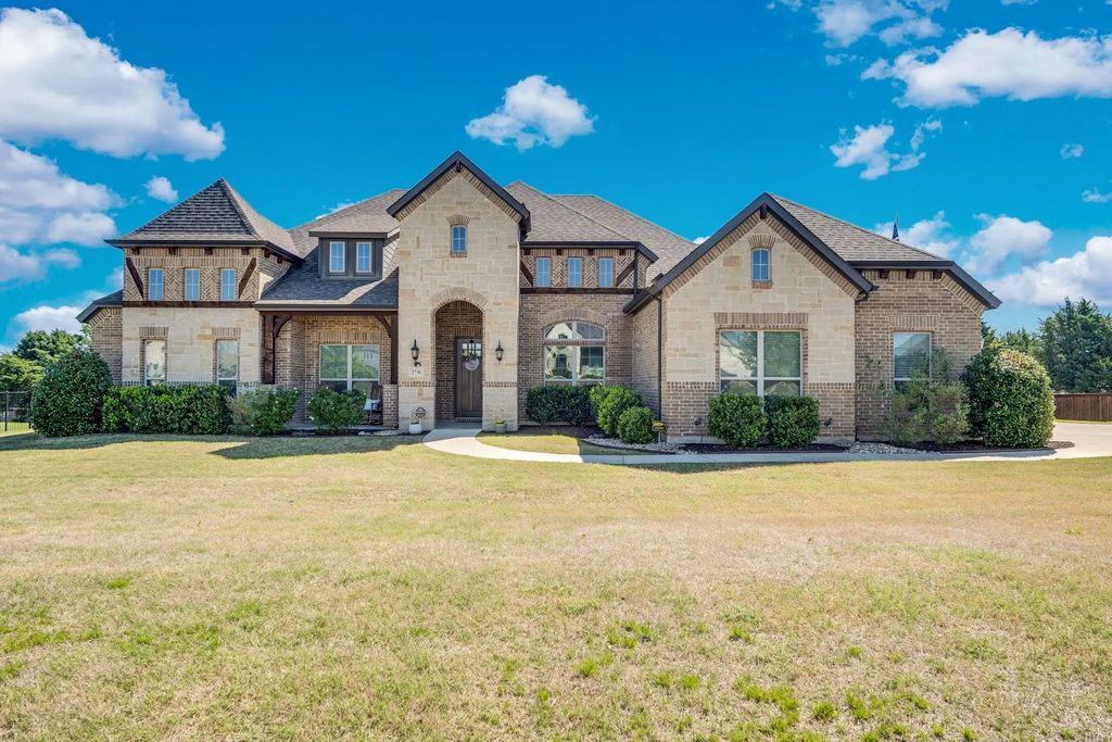 2730 Clear Lake Drive, Midlothian