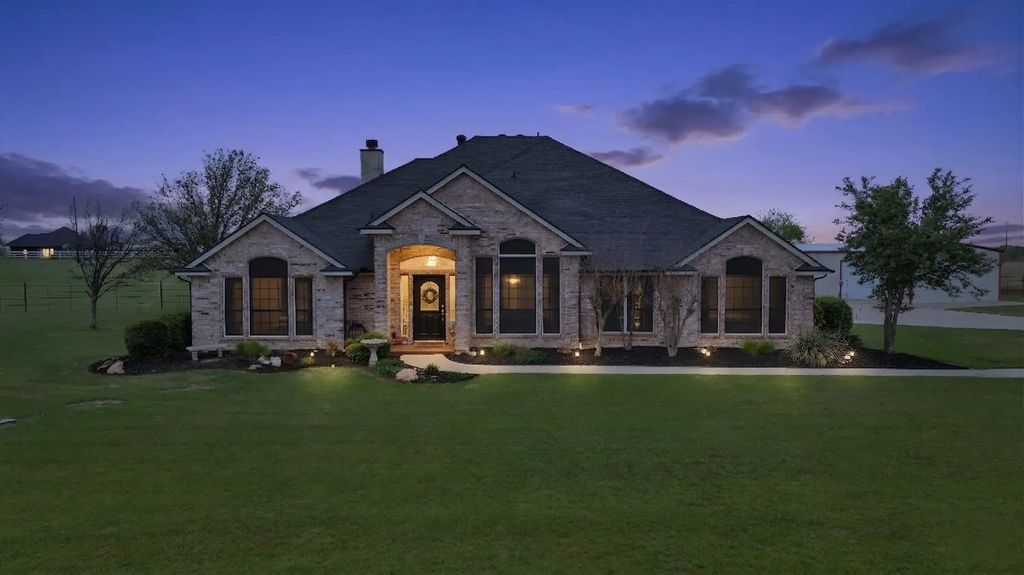 163 N Savanna Drive, Rhome