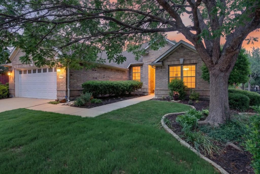 9504 Pinewood Drive, Denton