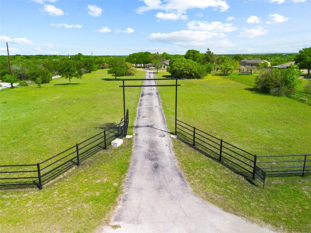 1601 Chapman Court, Aledo