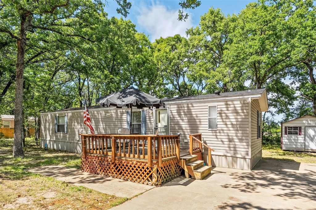 124 Meadowlark Lane, Mabank