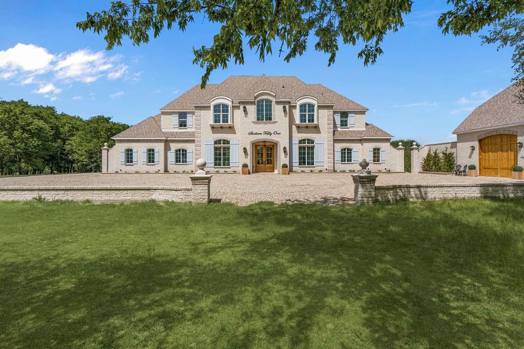 1651 Old Annetta, Aledo