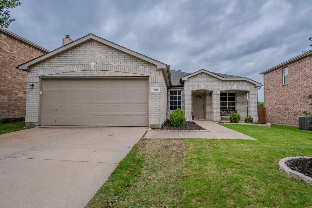 1628 Princess Lane, Little Elm