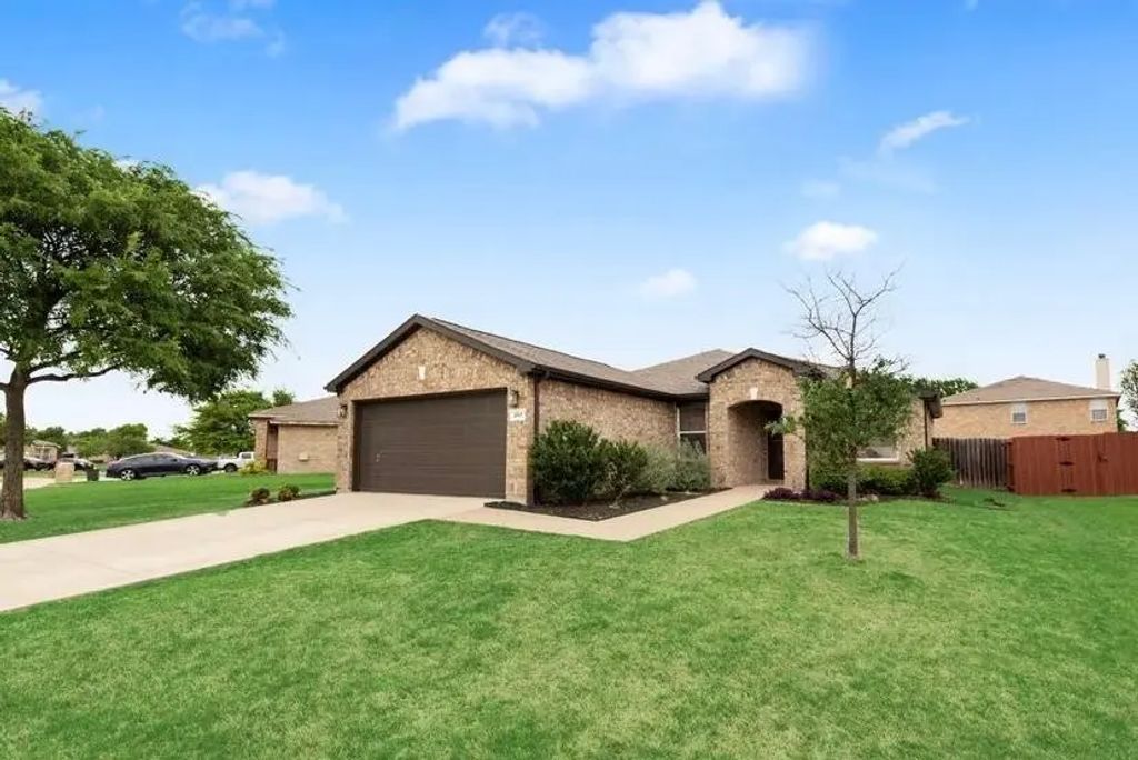 207 Cornell Drive, Forney
