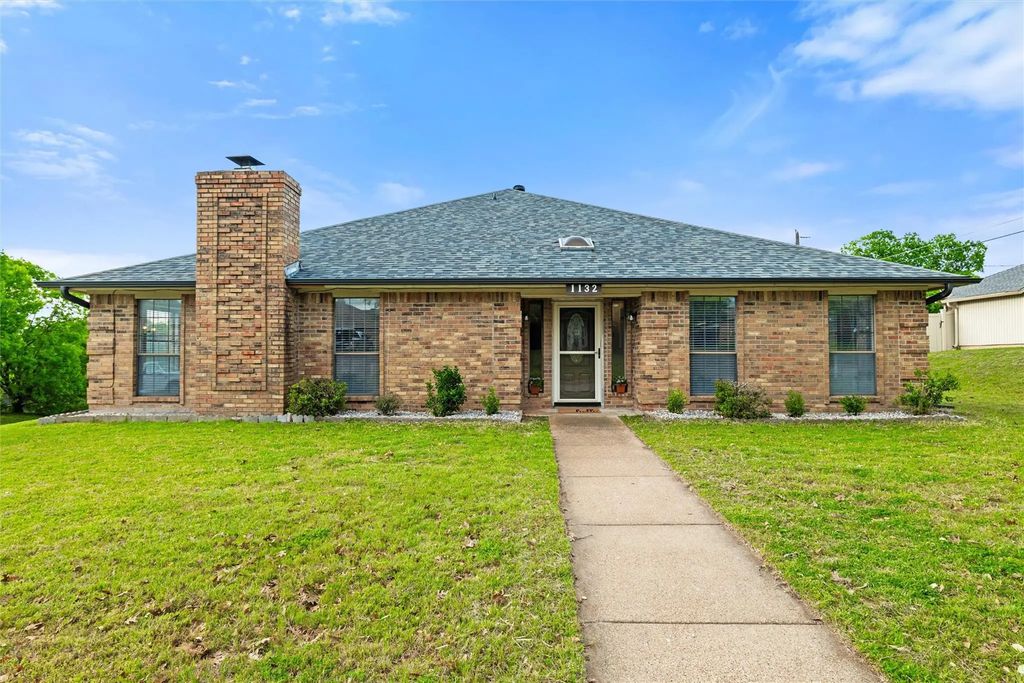 1132 Trinity Drive, Benbrook