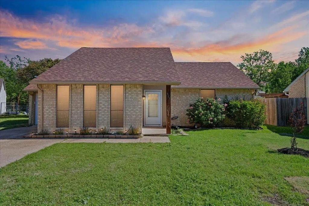 528 Carl C Senter Street, Forney