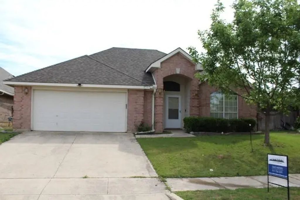 5716 Colorado Court, Haltom City