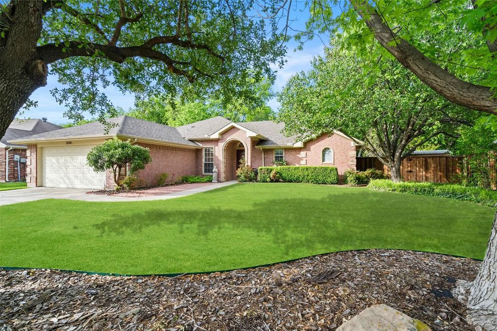 1504 Manten Boulevard, Denton