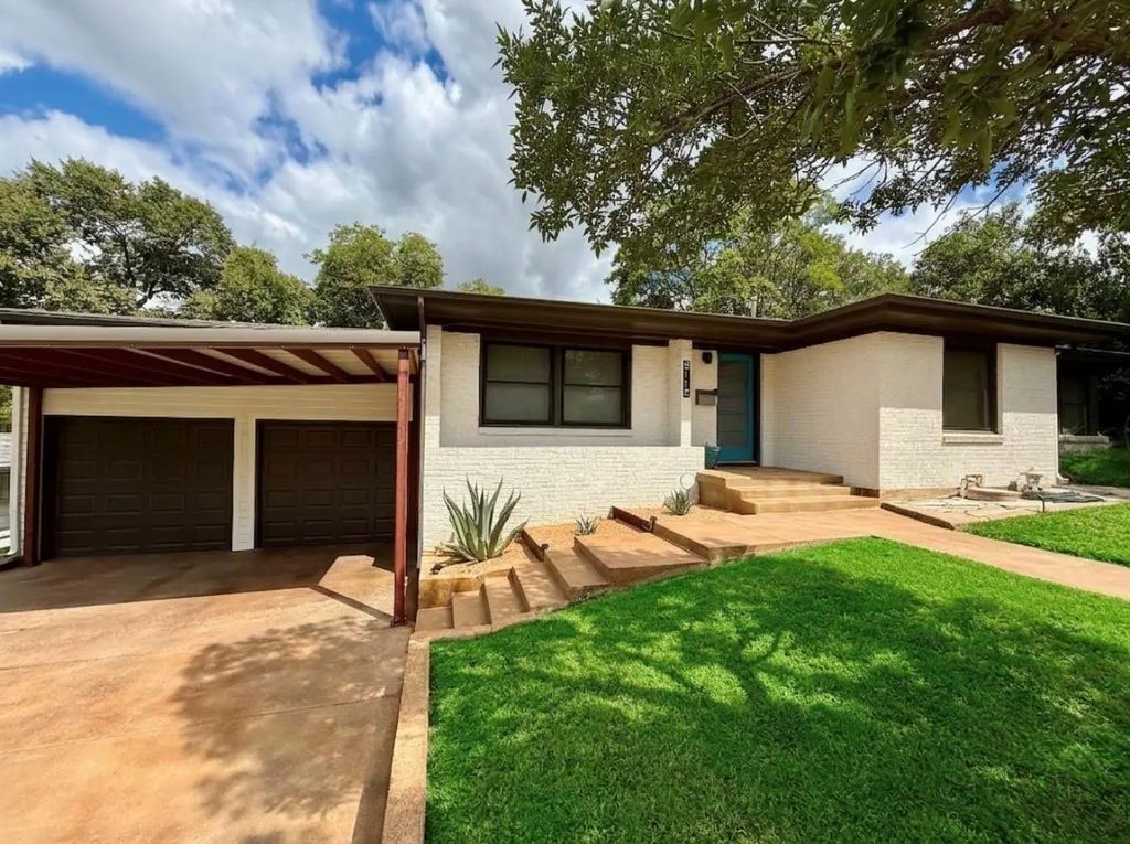 6116 Sharon Road, Fort Worth