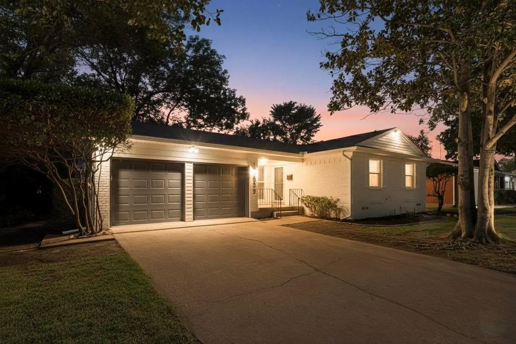 10833 Palace Way, Dallas