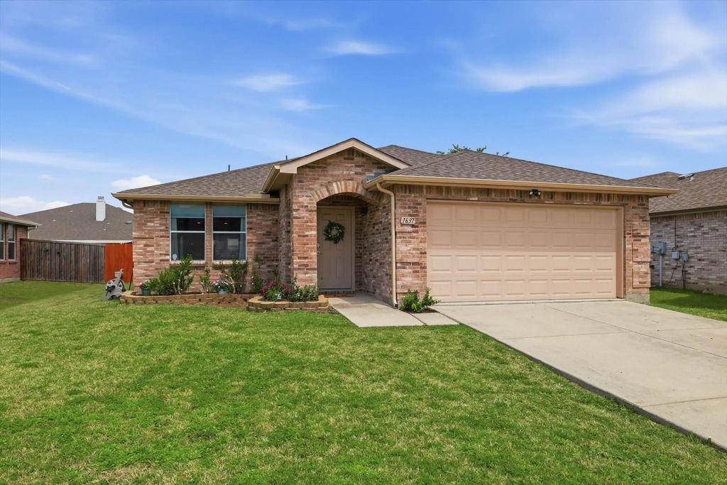 1637 Fieldstone Drive, Little Elm