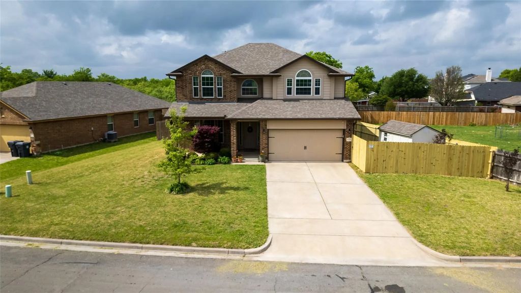 10008 Iron Horse Trail, Waco