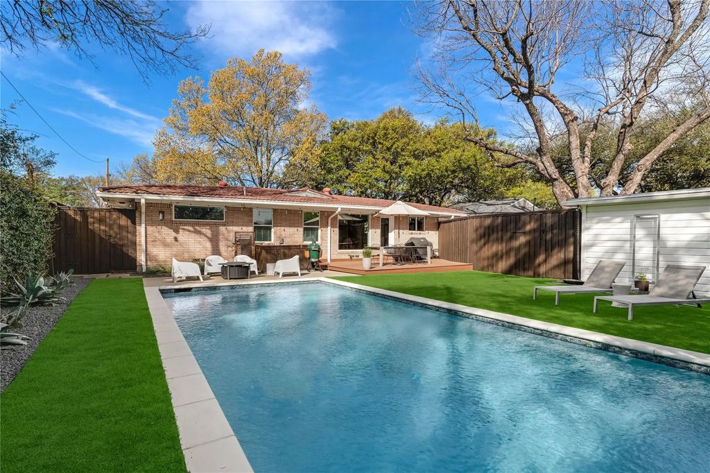 6838 Winchester Street, Dallas