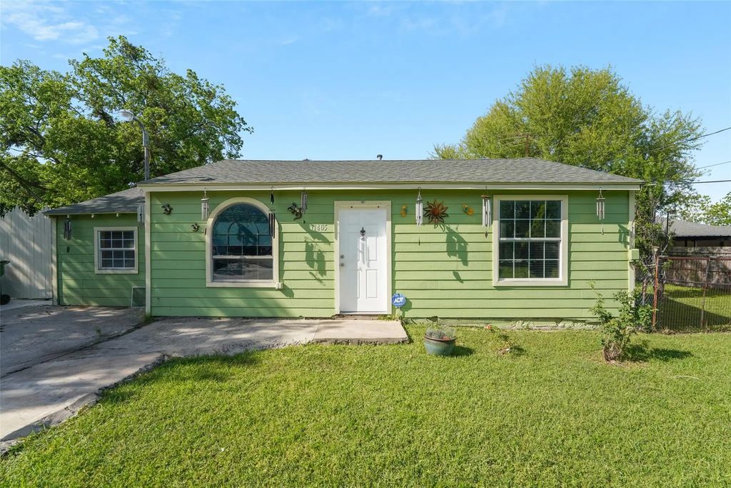 11405 S Blossom Circle, Balch Springs