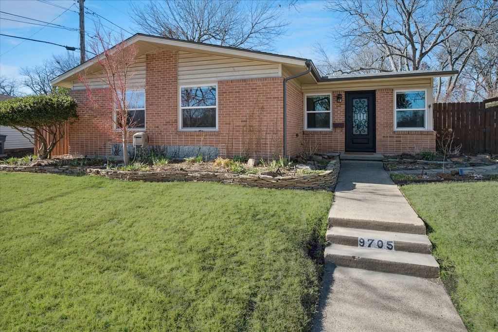9705 Ash Creek Drive, Dallas