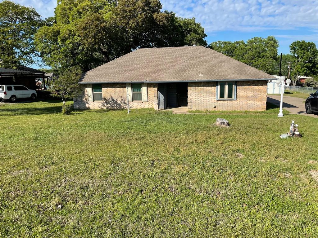 917 Wayne Trail, Azle