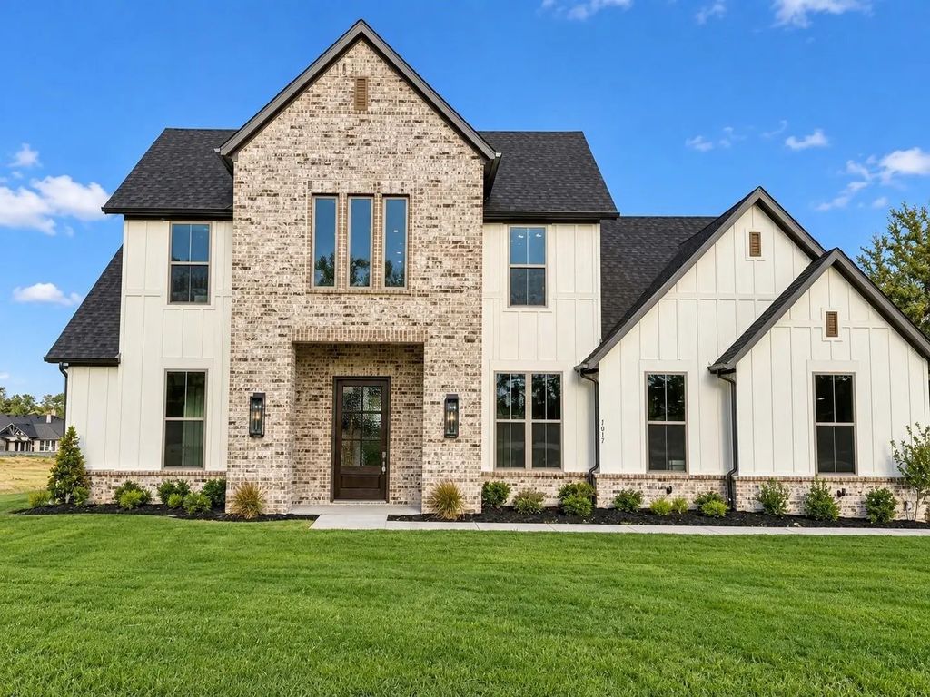 1017 Kessler Road, Weatherford