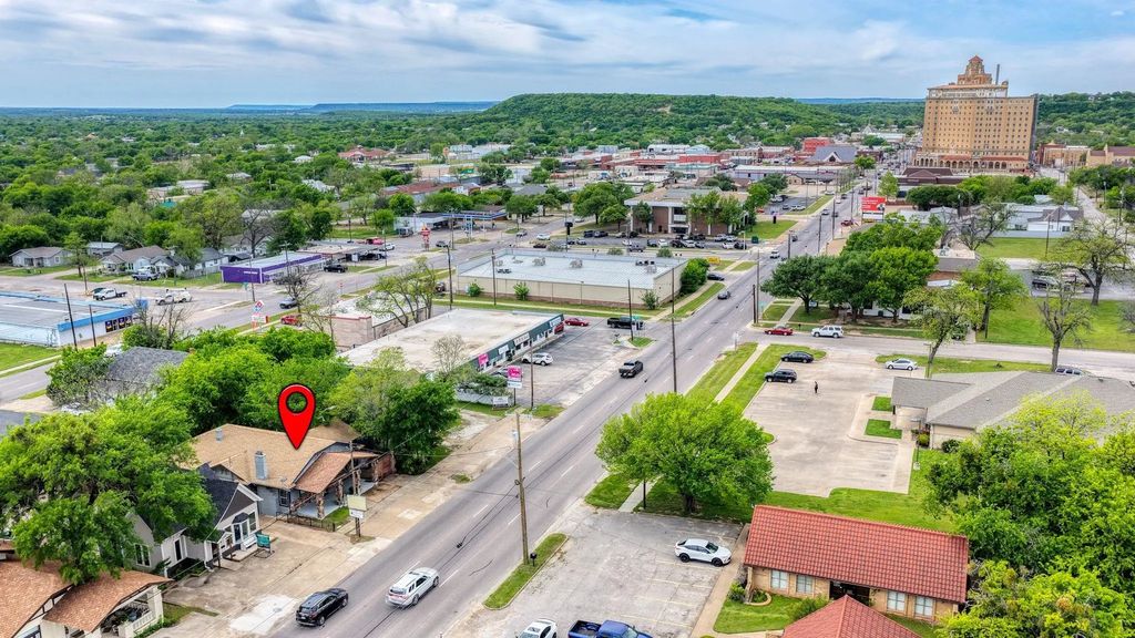 900 E Hubbard Street, Mineral Wells