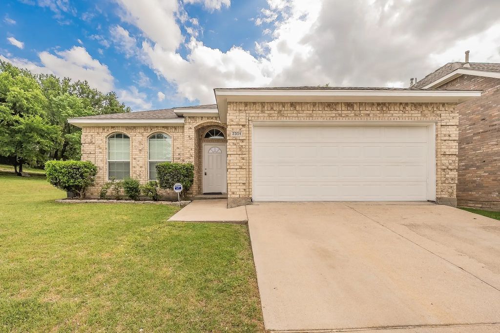 2301 Springmere Drive, Arlington