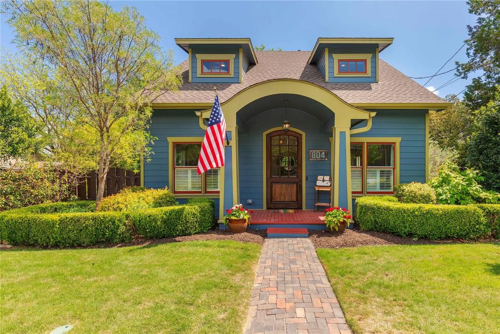 804 N College Street, McKinney