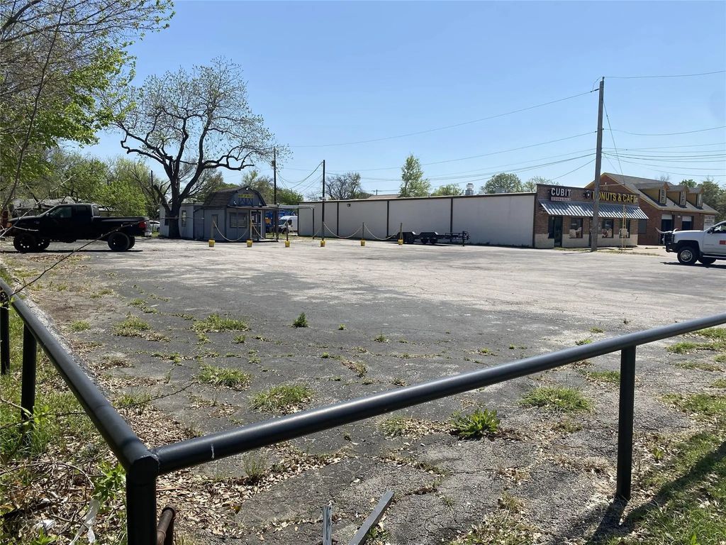1506 S State Highway 121, Lewisville