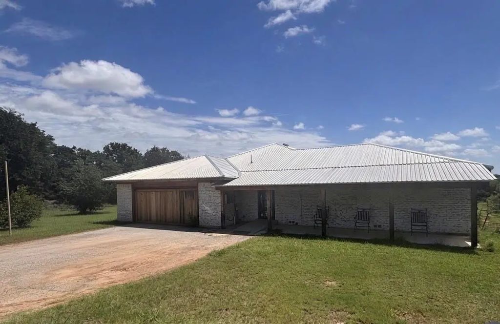 5355 Banks Road, Fort Worth