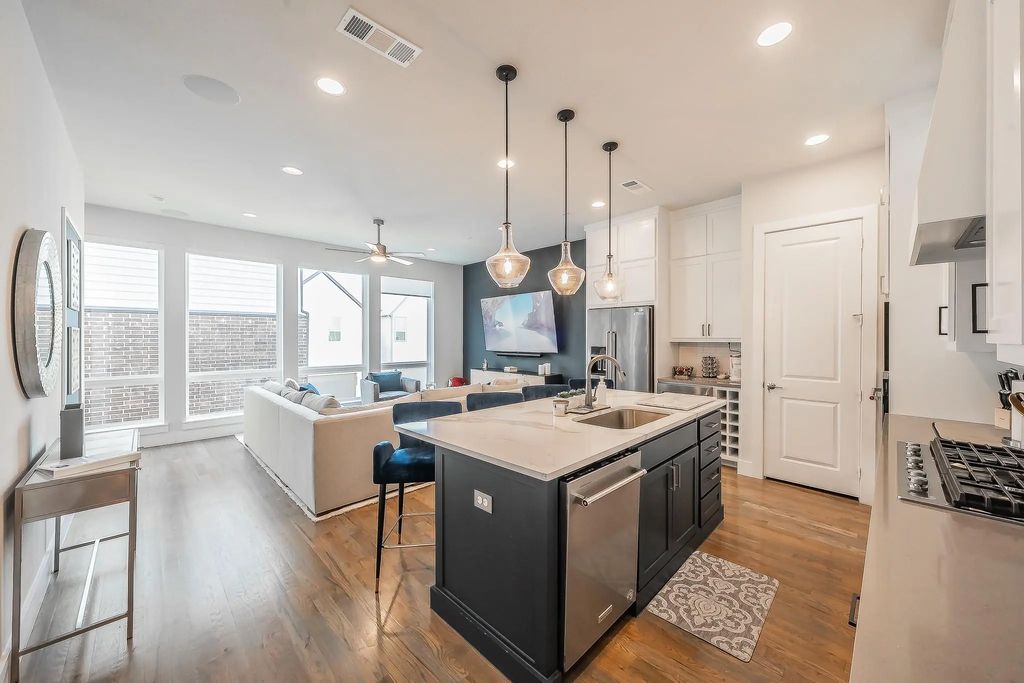 1127 Lavender Ridge, Dallas