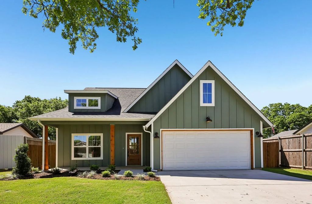 8020 Mickey Street, North Richland Hills