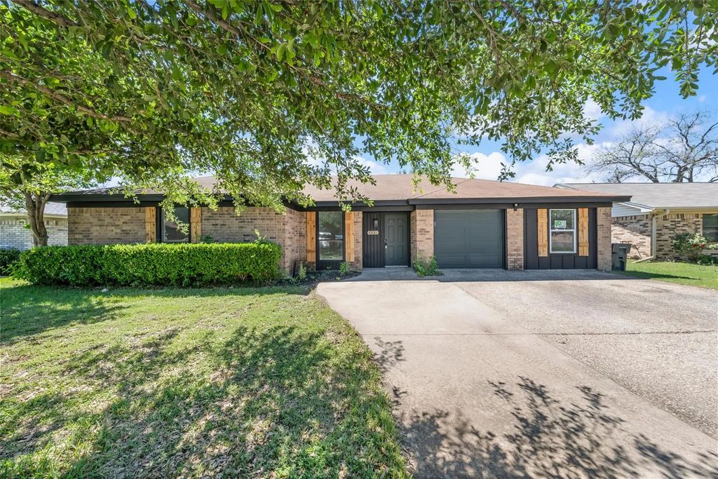 1000 La Porte Drive, Waco