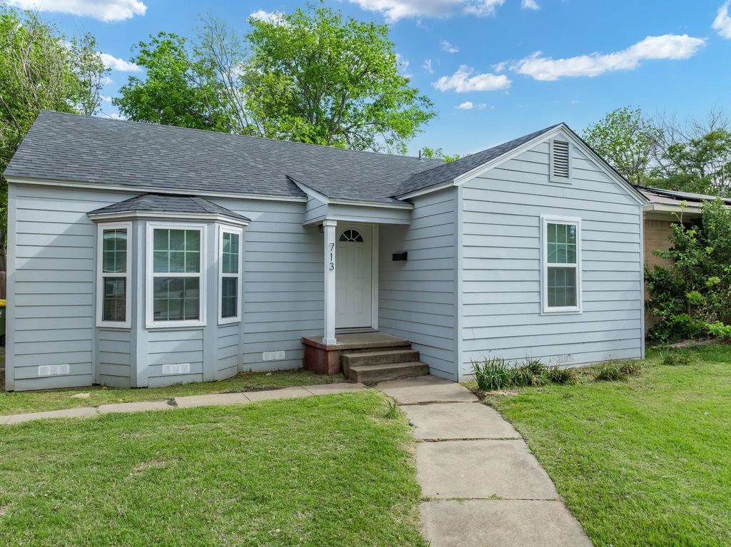 713 E Franklin Street, Hillsboro