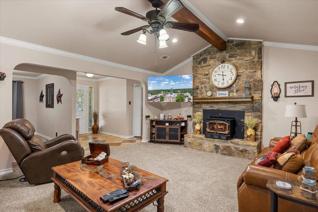 309 Willow Creek Lane, Springtown