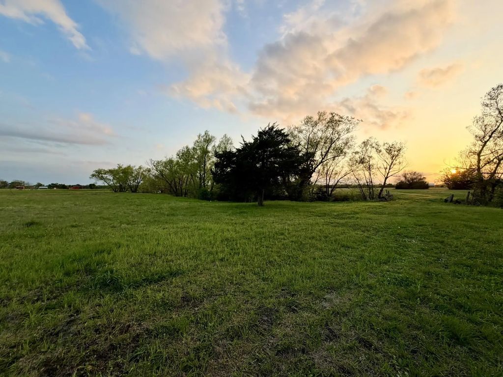 000 Tbd County Road 4870 6+- Acres, Leonard