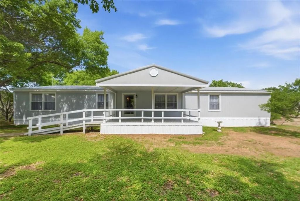 679 County Road 1304, Morgan