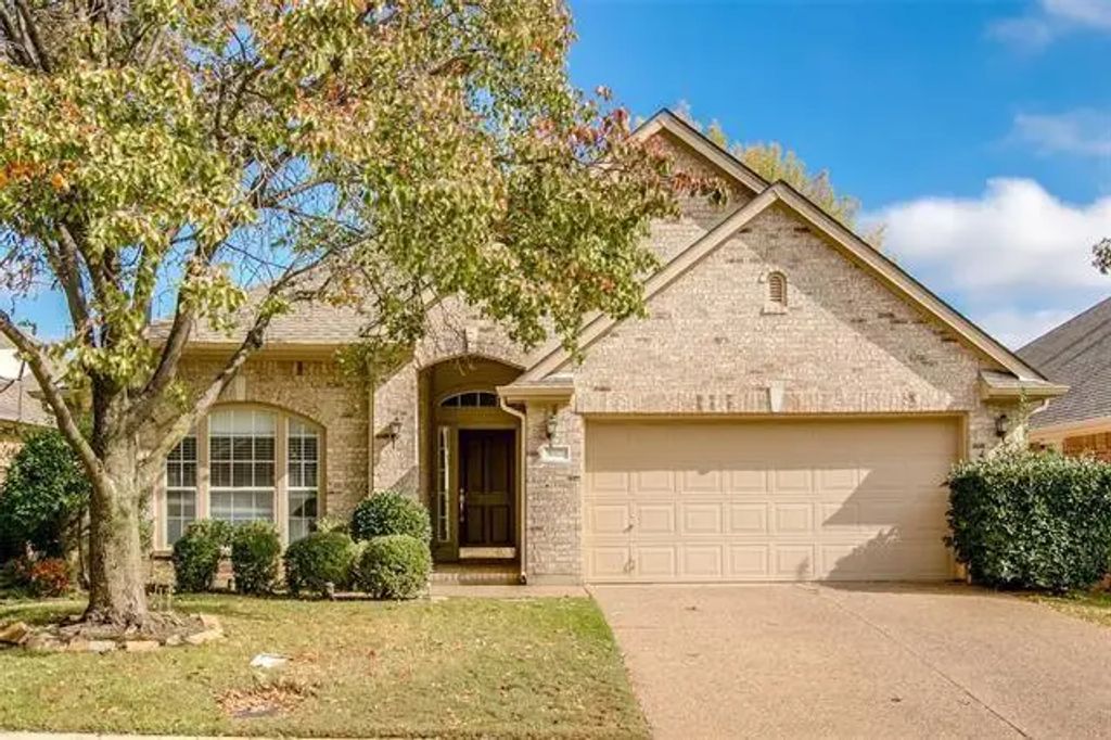 9312 Ponderosa Trail, Irving