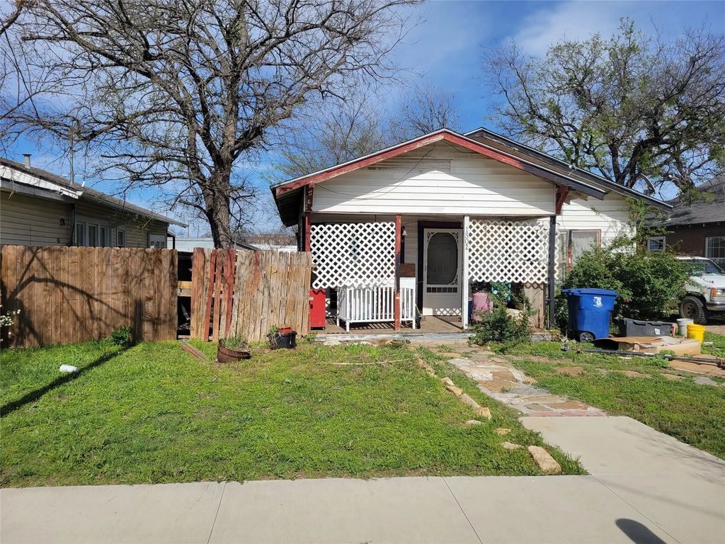 1502 4th Street, Brownwood