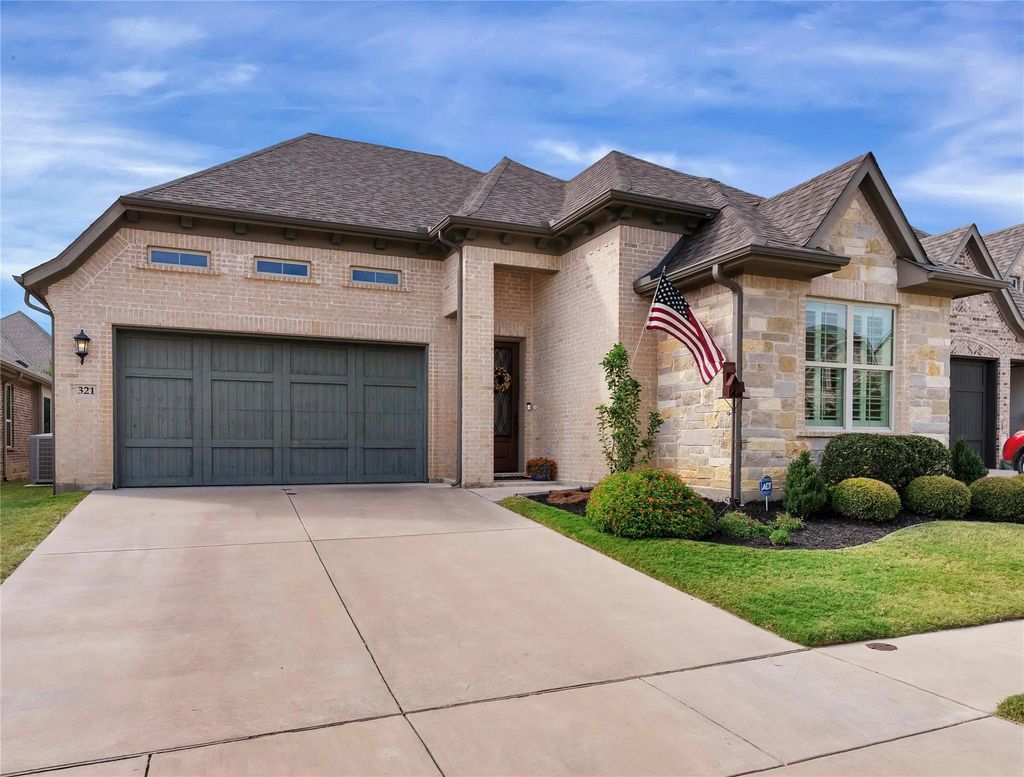 321 Arrowhead Pass, Keller