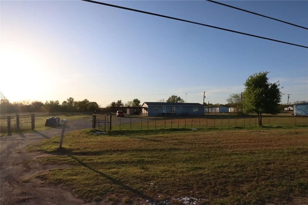 1437 W Loop 254, Ranger