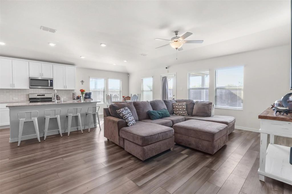 3505 Kingsview Drive, Denton