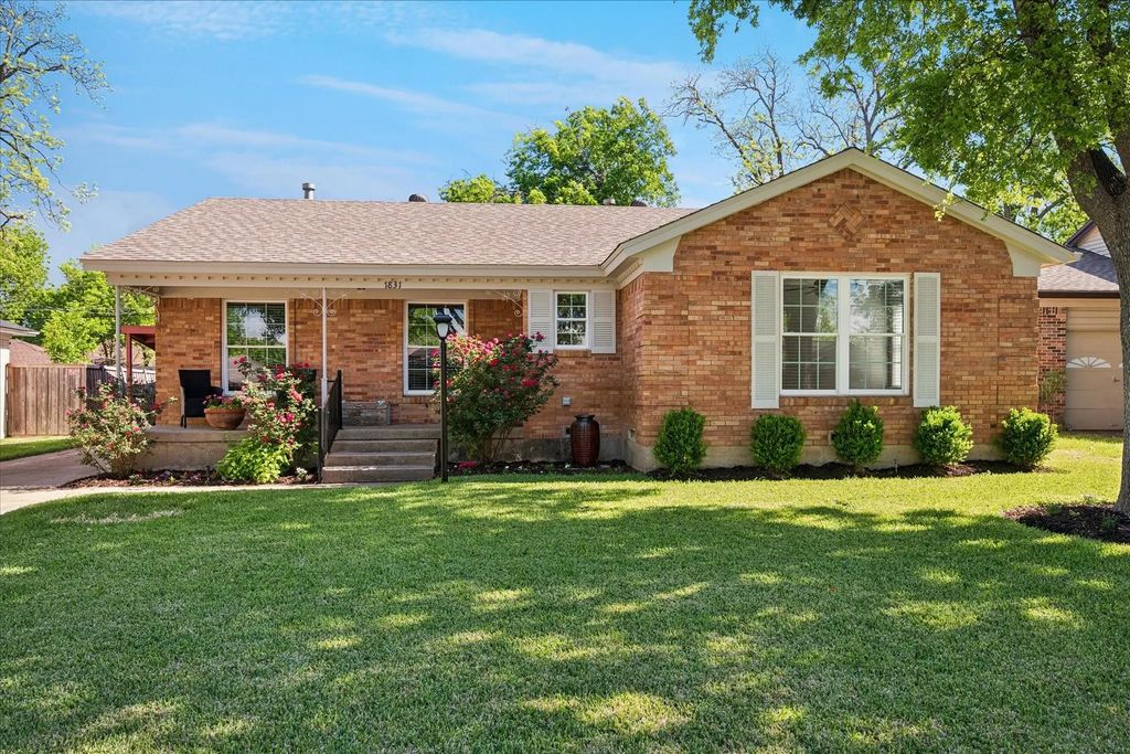 1831 Swan Drive, Dallas