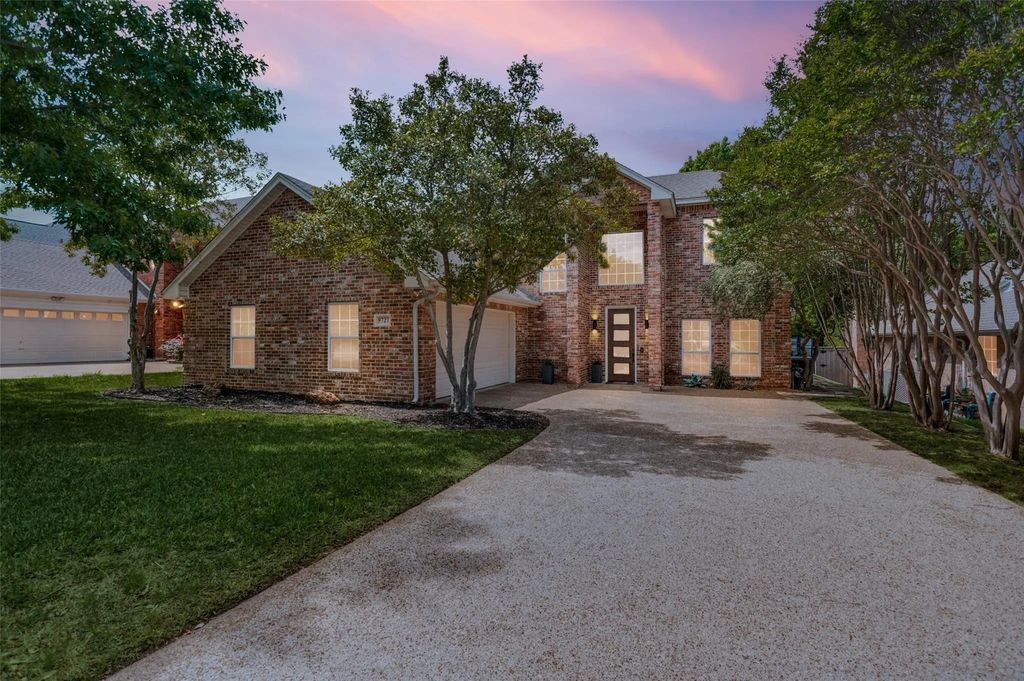 9727 Vinewood Drive, Dallas