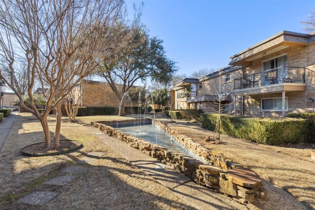 7918 Royal Lane 212, Dallas