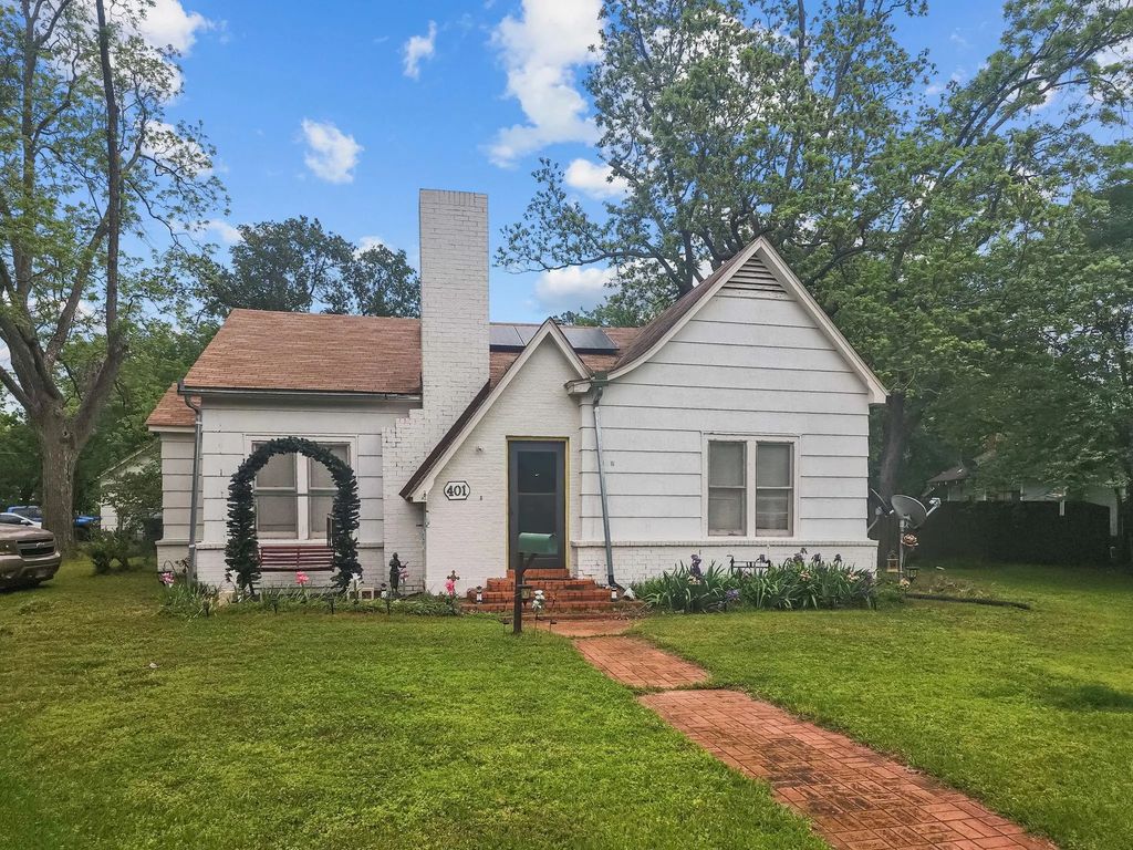 401 S 9th Avenue, Teague