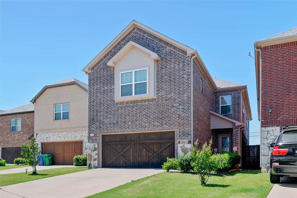 2317 Chrystal Drive, Carrollton